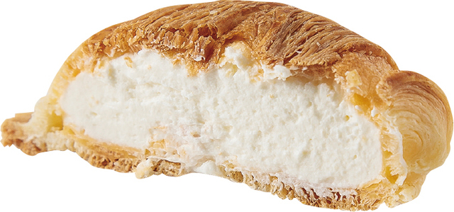 生シェルパイ 1個270円｜貝殻形の生地はクロワッサンのような食感で、中にはクリームたっぷり。｜イル・ド・ショコラ 鎌倉店