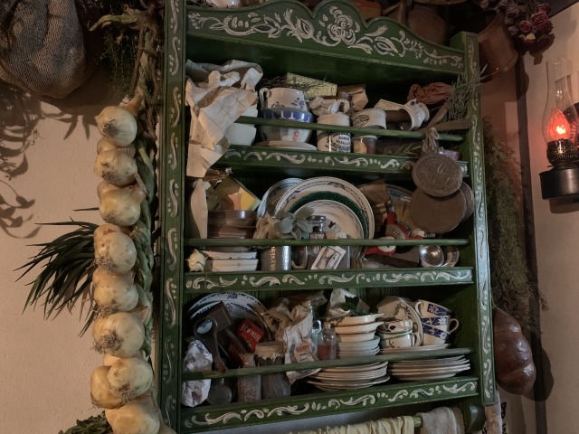 ゴチャつき感がリアルなキッチン