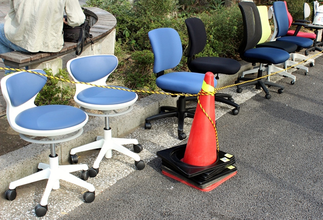 いす同士の熾烈な戦い! 「いす-1」グランプリの模様