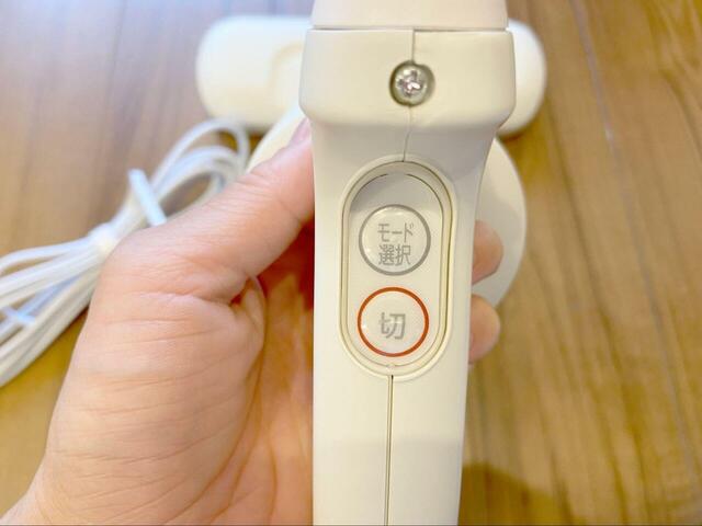 【アイリスオーヤマ 布団クリーナーハイパワー】ボタンひとつでモードの切り替えもOK◎