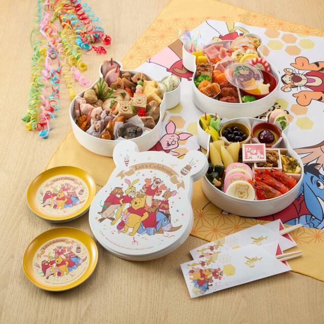 「おせち・三段重『くまのプーさん』」<価格:28,900円(税込)>【大人気『ミッキー&ミニー』や『ズートピア 2』『くまのプーさん』のおせちが登場!ベルメゾン「ディズニーデザインおせち」8月3日より予約スタート!】
