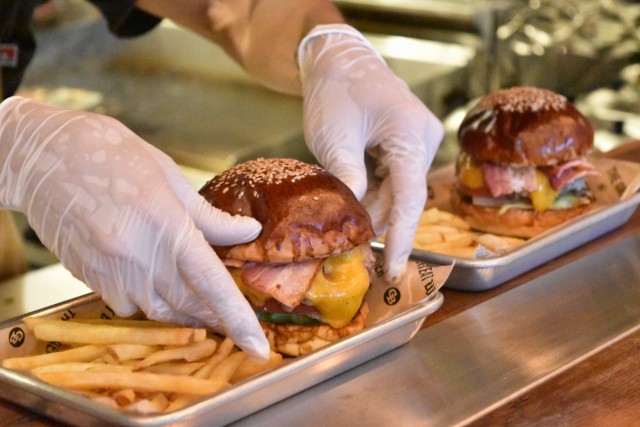 パテが熱々でチーズがどんどんとろける