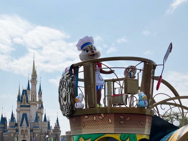 「クワッキーセレブレーション★ ドナルド・ザ・レジェンド!」のようす【「ディズニー・パルパルーザ“ドナルドのクワッキー・ダック!ダック!ダックシティ!”」】