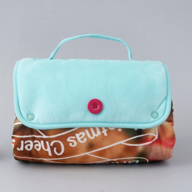 ブランケット ¥4,200｜東京ディズニーリゾートのクリスマス（2016年）TDL/TDS共通スペシャルグッズ