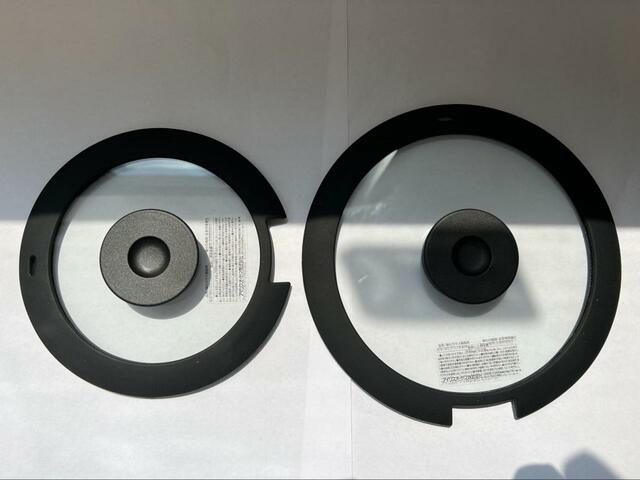 【アイリスオーヤマ TERACOAT 深型9点セット】凹んだ部分がマルチハンドルの部分に来るように