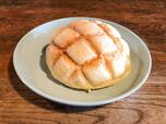 【セブンイレブン　国産小麦のふんわりメロンパン】昔ながらのシンプルなメロンパン