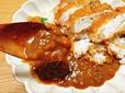 【サミット スパイスをやさしく効かせたロースかつカレー】細かく刻んだ野菜がたっぷりと煮込まれてコクと旨みを感じます