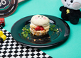 「TRUZカフェ～DINER～」YOCHI　スイーツハンバーガー：1,540円（税込）