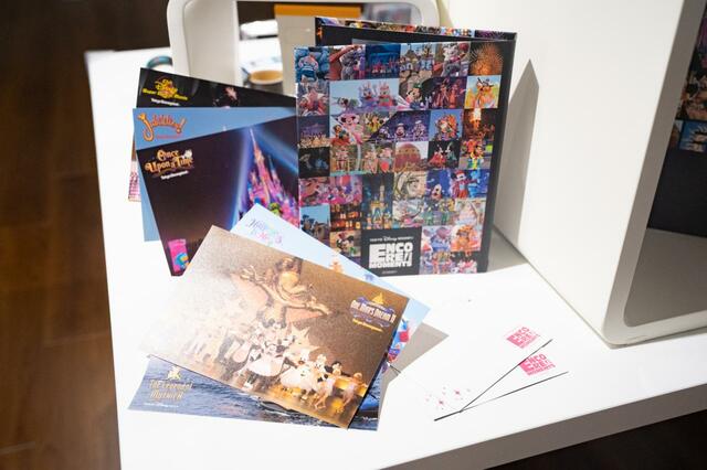 ポストカード8枚（ホルダー付） 2,500円