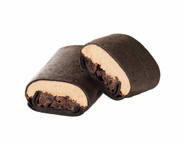 【商品名】ブラックサンダー モチザクチョコクレープ【価格】268円(税込)【発売日】2026年3月3日(火)【発売地域】全国【内容】配合を見直し昨年よりモチザク感がさらにUPして再登場!もちもち食感のクレープ生地でチョコホイップとザクザク食感のココアクランブルを包んだクレープです。