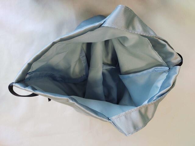 ポーチを開けた様子