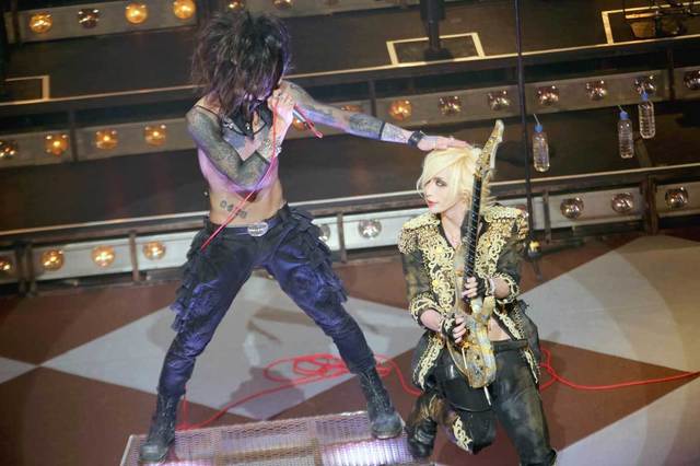 綴（Vo）・MiA（G）