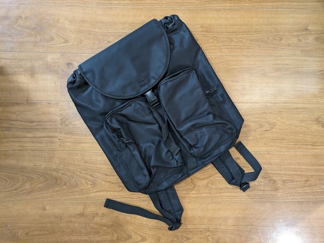 【GU ナイロンツイルバックパック+E】素材は表地ナイロン100%、裏地ポリエステル100%