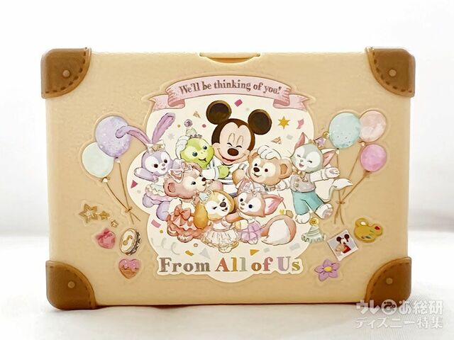 「 ダッフィー＆フレンズのフロム・オール・オブ・アス 」カラフルチョコレート、ミニスナックケース付きスーベニア