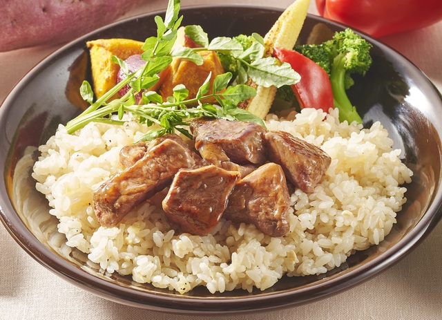 牛フィレステーキ＆ガーリックピラフ