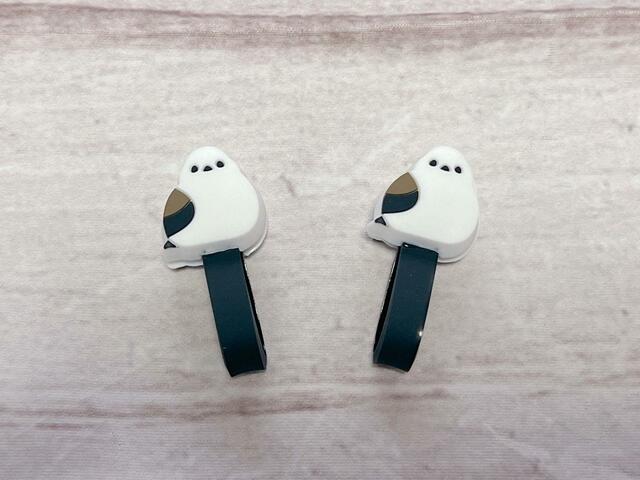 ケーブルクリップが2P入っています