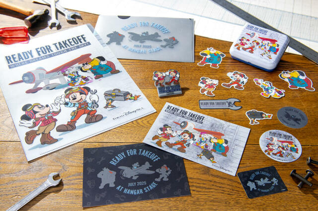 ハンガーステージ新規ショー「ドリームス・テイク・フライト」グッズ｜販売店舗：東京ディズニーシー「エンポーリオ」｜発売日：2025年7月15日（火）