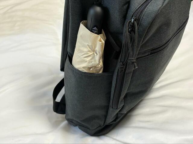 【アウトドアプロダクツ リュック ヘザーテクス】ペットボトルや折り畳み傘を収納できるサイドポケットも完備！