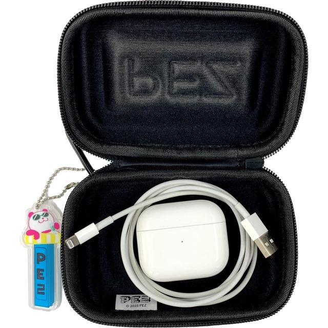 【PEZ×イオン】「PEZ」×「ナツパンダ」コラボ ガジェットケース／充電器やイヤフォンを持ち運ぶのにぴったり