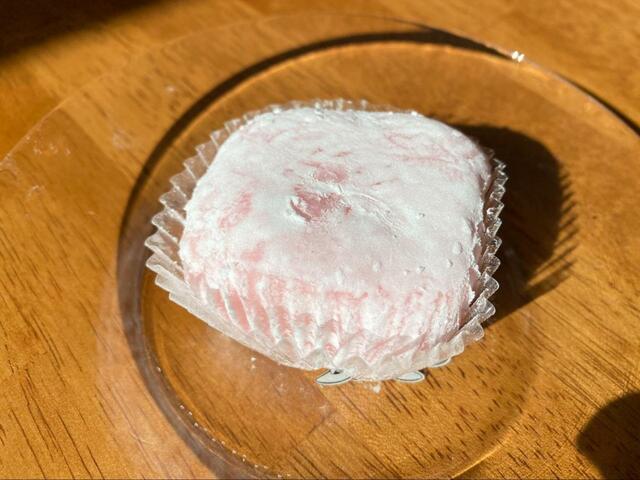 【シャトレーゼ　苺スイーツ】大福生地が薄くてやわらか