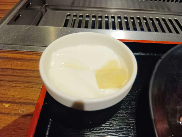 デザートの杏仁豆腐。とろりん食感で美味♪