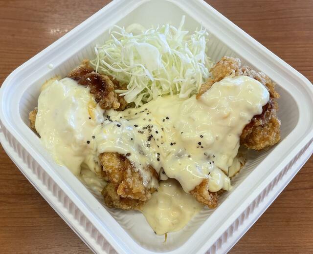 第2位！　「チキン南蛮弁当」853円（税込）