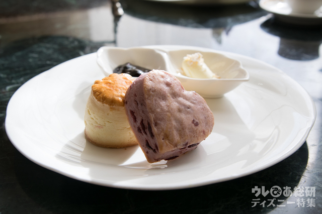 “ミニーのプレシャスモーメント・ウィズ・ユー”アフタヌーンティーセット 3,800円|東京ディズニーランドホテル「ドリーマーズ・ラウンジ」