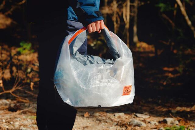 使用イメージ【hinata「アウトドアトラッシュバッグ」】