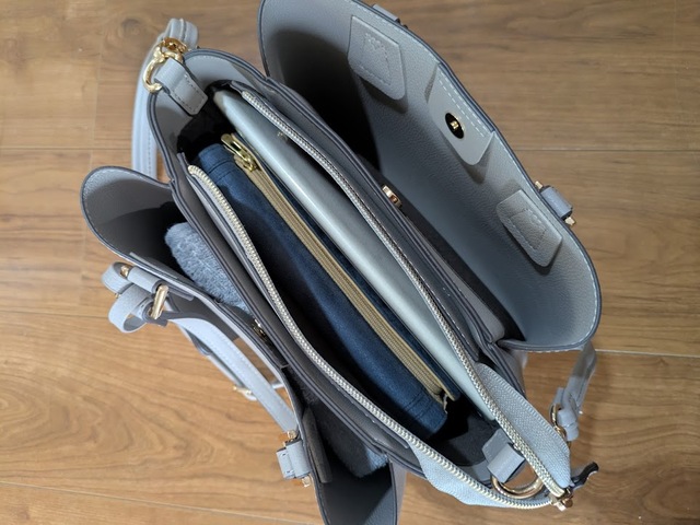 【ハニーズ　軽量両あおりハンドバッグ】前後にあおりポケットが付いた三室構造！荷物の整理整頓もしやすいです♪