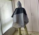 【スリーコインズ バイカラーレインポンチョ】サイズはおおよそ着丈89cm×幅129cm