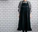 【DEAN ＆ DELUCA × BEAMS COUTURE】レースのエプロンドレス（ブラック）