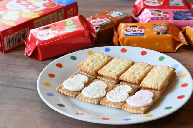 【ビスコ】冬にぴったりなかわいい「ゆきだるまのクリーム」4つのお味♪