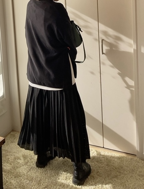 【ワークマン フリースサイドジッププルオーバー】両サイドにスリットファスナー、正面ポケット