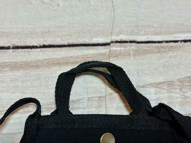 持ち手付きで、シーンに合わせて持ち方が変えられます