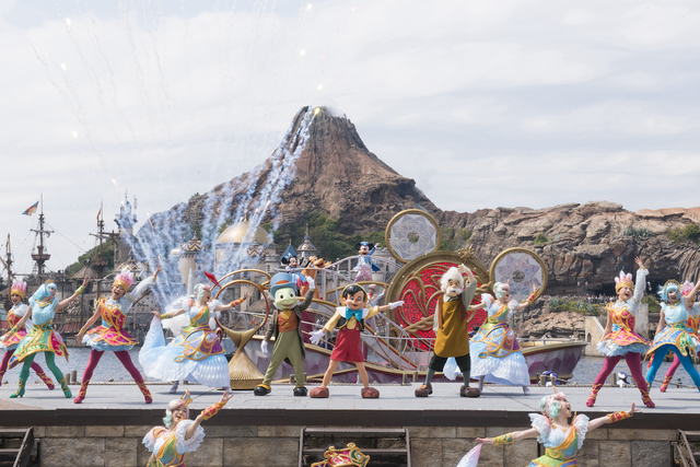 『東京ディズニーシー 20周年 アニバーサリー・セレクション』クリスタル・ウィッシュ・ジャーニー (収録年：2016)