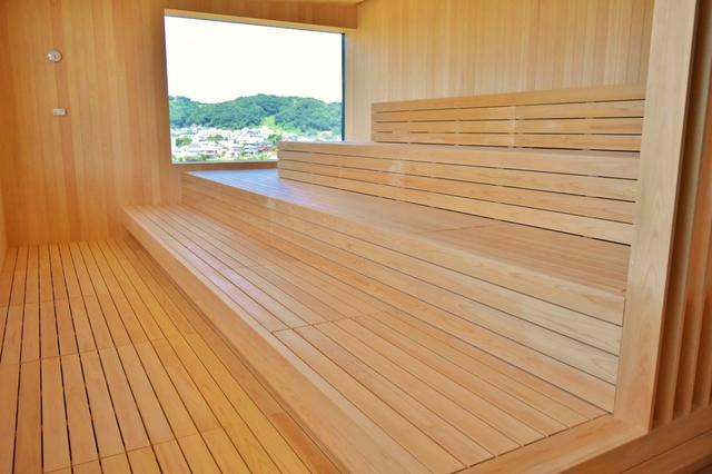 サウナエリア：パノラミックサウナ
