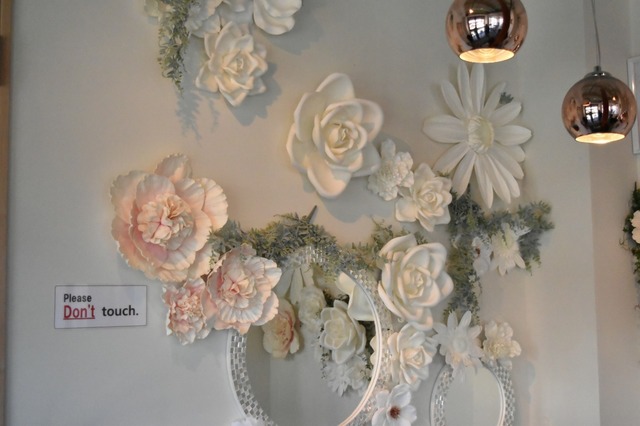 大ぶりな花飾りが可愛い