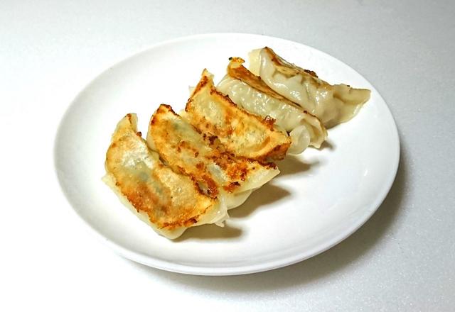 餃子計画　冷凍生黒豚餃子　50個（1kg）　899円