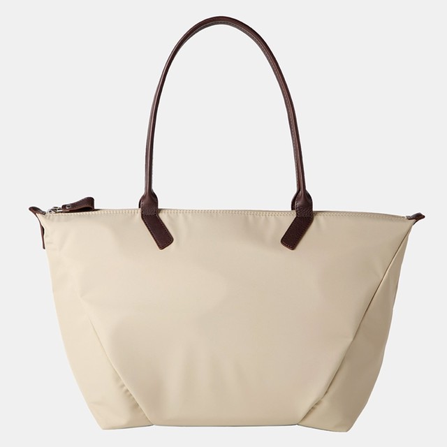 【ベビーキャリア】パパも使いやすいシンプルなデザインの「ペアレンツバッグ」アイボリー／ネイビー／ブラック　各18,000円（税込）