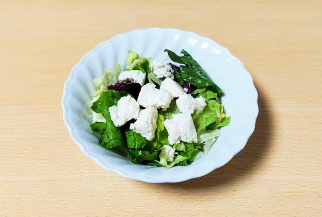 【花畑牧場　カッテージチーズ　390g　968円】サラダにトッピングすれば、食べ応えがアップ