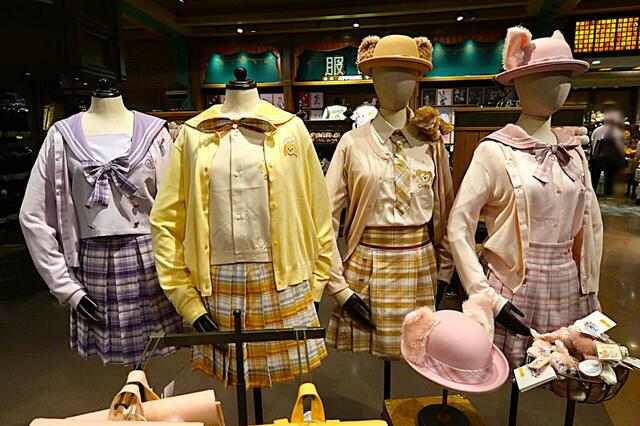 ダッフィー&フレンズの制服風コーディネイト