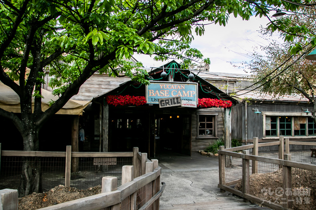 ユカタン・ベースキャンプ・グリル｜東京ディズニーシー