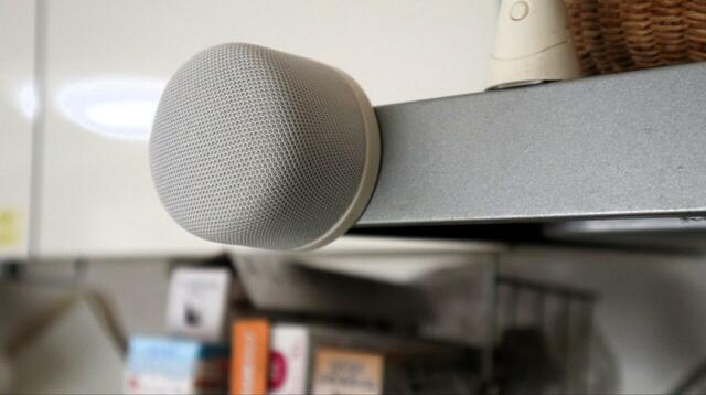 【3COINS マグネットスタンド防水スピーカー】キッチンにも取り付け可能！レンジフードの隅などにも◎