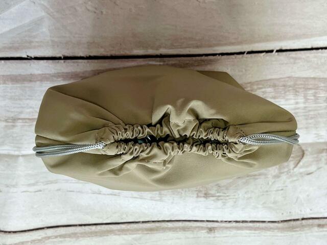 【紀ノ国屋】保冷巾着にお弁当箱と500mlのペットボトルをイン！