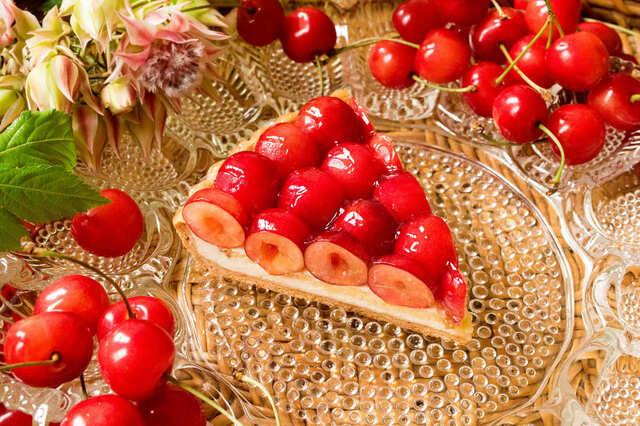 【キル フェ ボン】「特選 山形県産 佐藤錦のタルト」Piece 1,836円