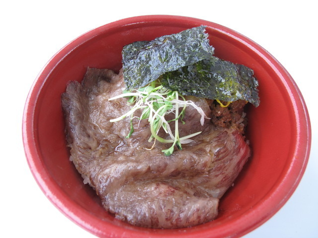 肉食女子博／コソット SP(十番)　最高級A5サーロインの焼きしゃぶ女子丼(￥1,800)