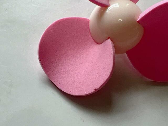 ふわふわのスポンジ素材