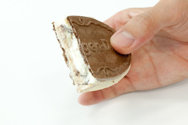 ハーゲンダッツ／クリスピーサンド「マスカルポーネ エスプレッソ」