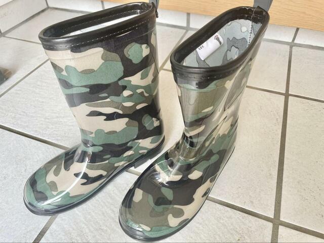 【西松屋　SA）レインブーツ（迷彩柄）】おしゃれな迷彩柄