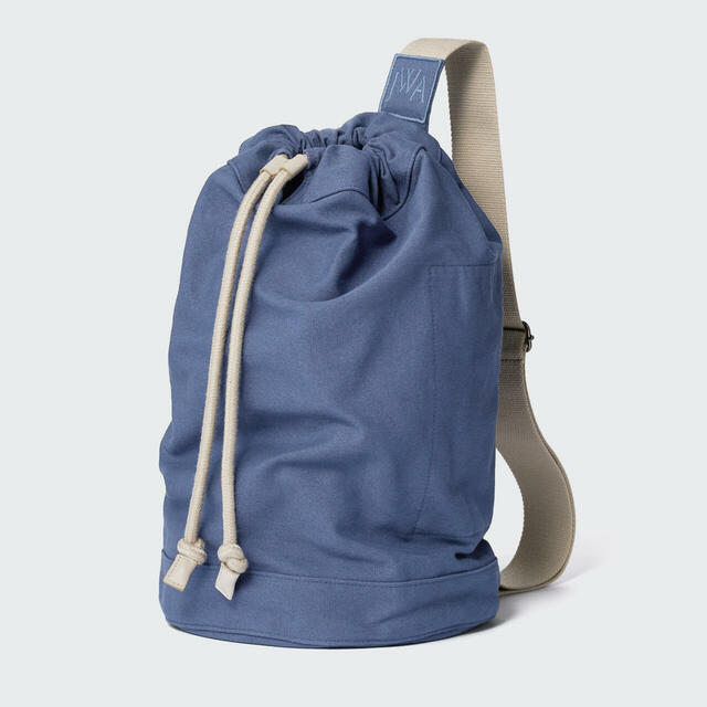 【UNIQLO and JW ANDERSON】男女兼用「ドローストリングバッグ」各¥2,990